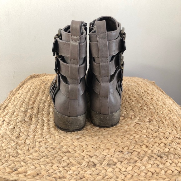MIA brand buckled ankle boots - Picture 3 of 10
